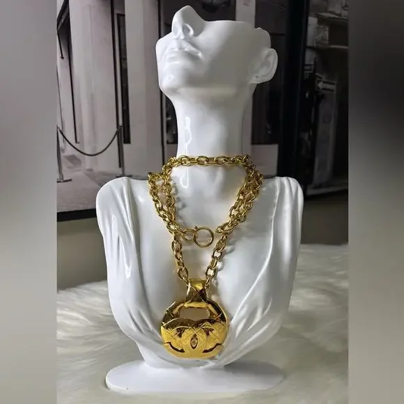 Authentic Chanel Vintage Coco Mark 94P Gold Pendant Necklace W/Box - Picture 5 of 10